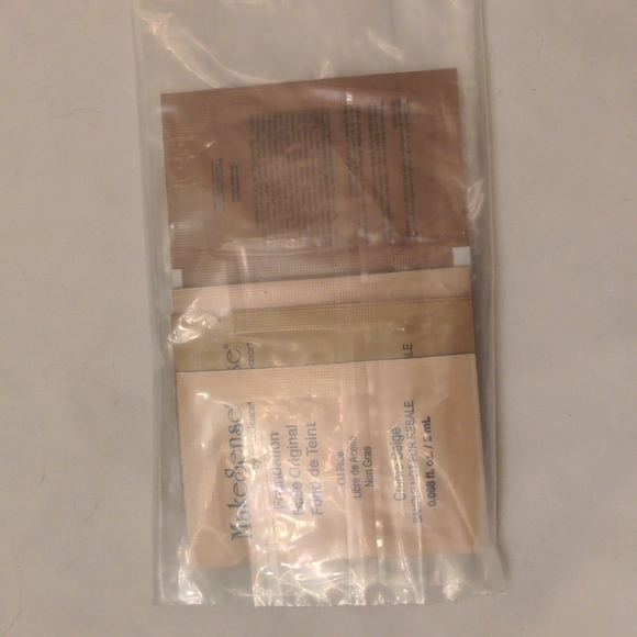 Senegence Sample Packs - Picture 5 of 5